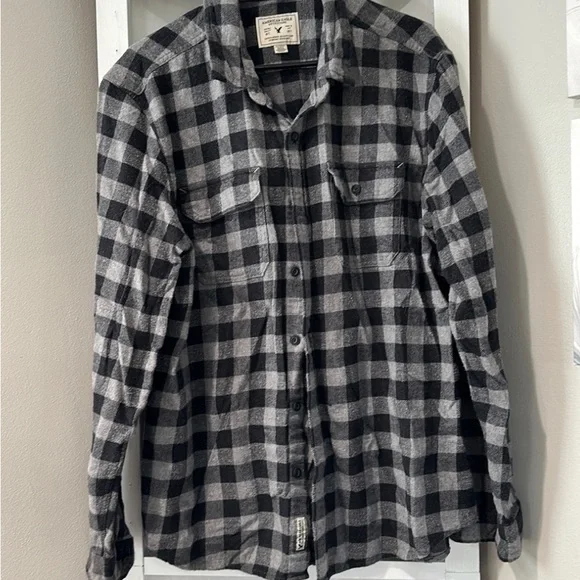 Used. In great shape. Too small for my husband to wear - Picture 1 of 1